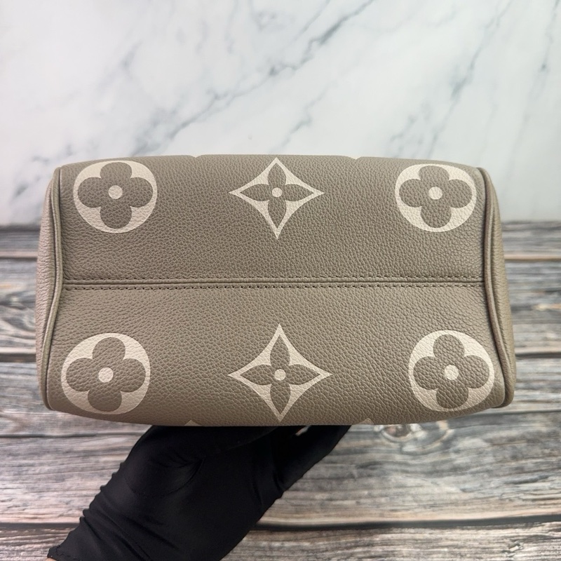 Louis Vuitton 路易威登M46575經典SPEEDY BANDOULIÈRE 20 奶茶波士頓包 晶片款-9