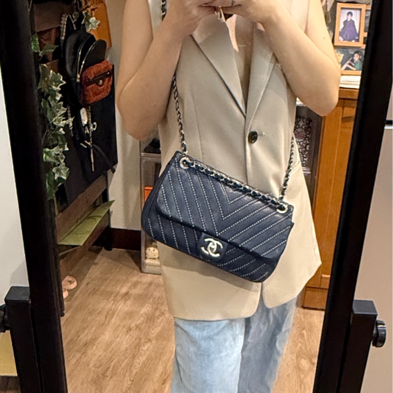 雙11特賣一波🔥 chanel香奈兒 牛皮翻蓋 鏈帶斜背包、也可肩背-35