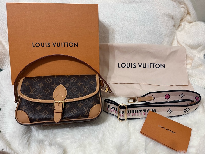 Louis Vuitton |Diane M45985 經典法棍包 ✨可小議價-0