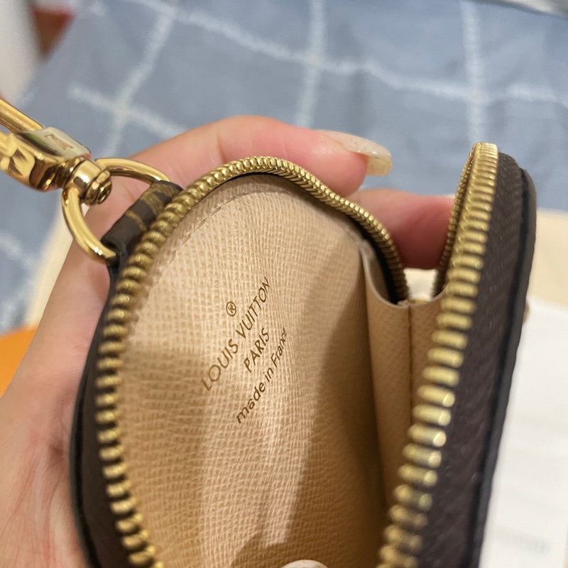 LOUIS VUITTON經典老花 圓型拉鍊零錢包 圓餅包-3