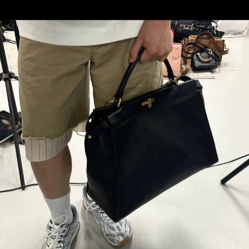 FENDI 芬迪 躲貓貓 peekaboo 黑色 金扣 手提包 肩背包-4