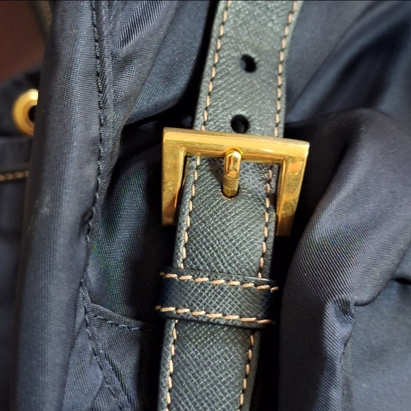 Prada 經典後背包-8