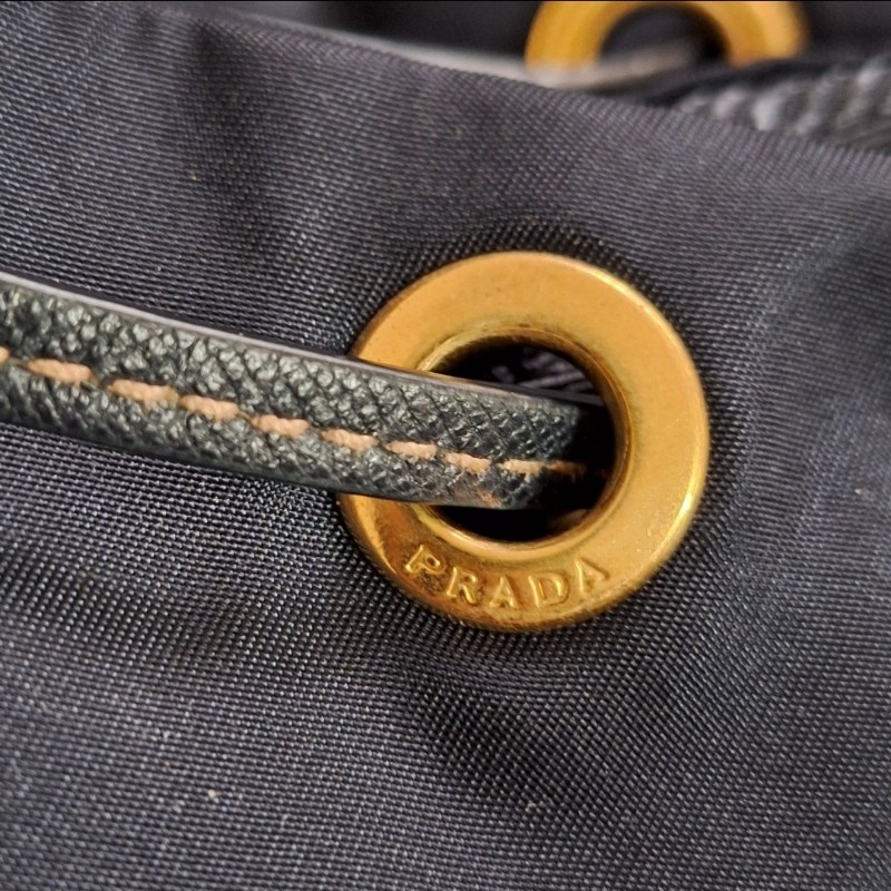 Prada 經典後背包-9