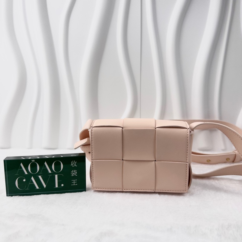 Bottega Veneta 小豆腐迷你編織包 Mini粉色羊皮 單肩包-0
