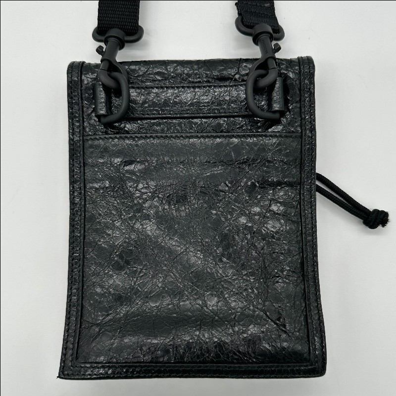 Balenciaga Explorer Pouch 小袋包-1