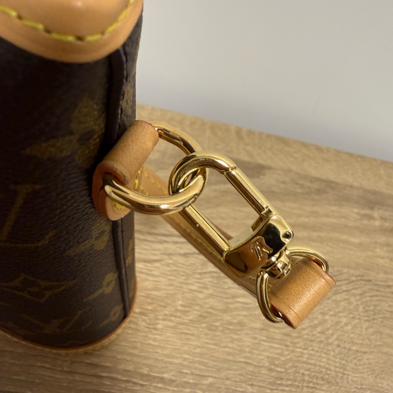 LV Fold Me薯條包 手機袋-10