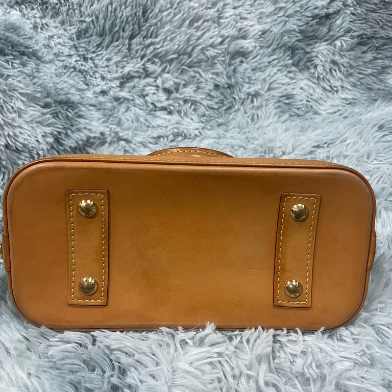 LV Alma Bb貝殼包-23