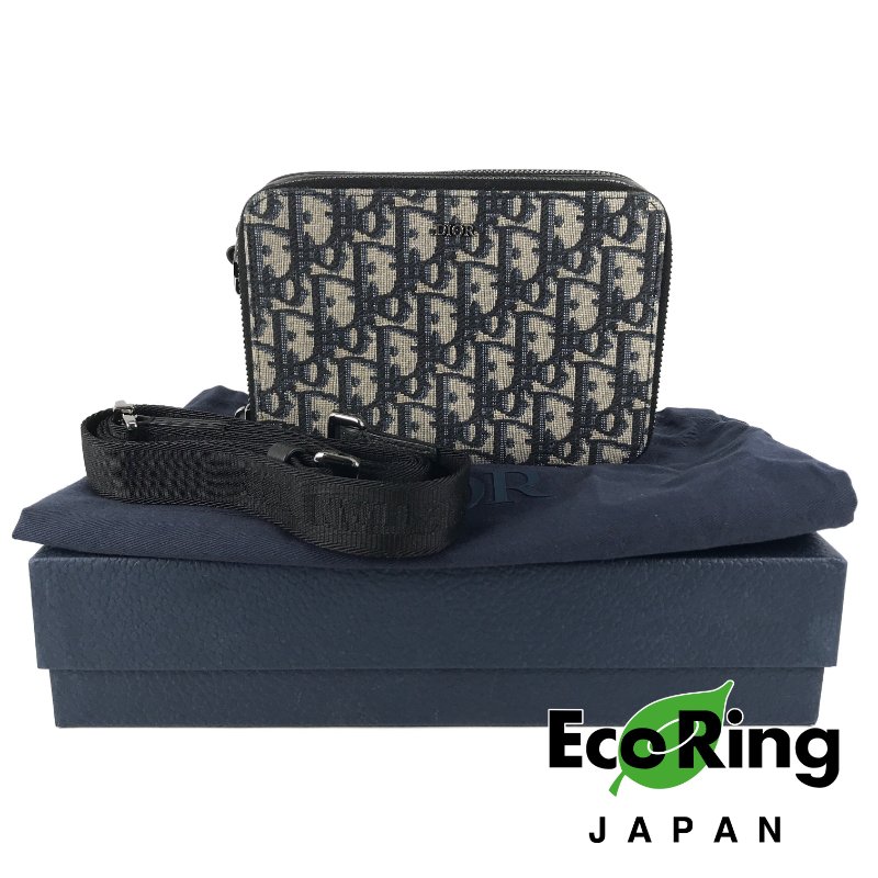 產品名稱: △ Christian Dior 迪奧 Beige Black Dior Oblique Jacquard Canvas Zipped Pouch with Strap 米色黑色Dior Oblique緹花帆布拉鏈小袋連肩帶 - 247022140 狀態等級: AB 大小: 約L17cm x W5cm x H12.5cm 肩帶長度: 約80-138cm 手柄高度:- 序號: 11-BO-0