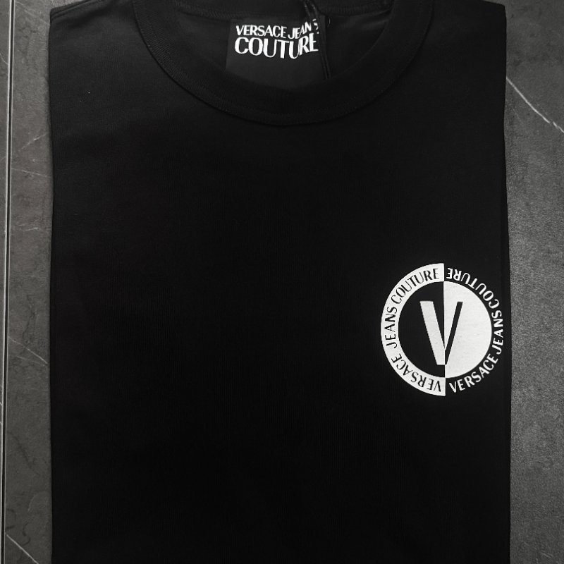 🤣 雙11到了,我的理智正式下線 💸【VERSACE-凡賽斯】胸口小LOGO設計T恤 黑-2