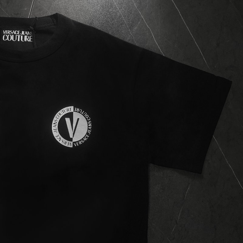 🤣 雙11到了,我的理智正式下線 💸【VERSACE-凡賽斯】胸口小LOGO設計T恤 黑-6