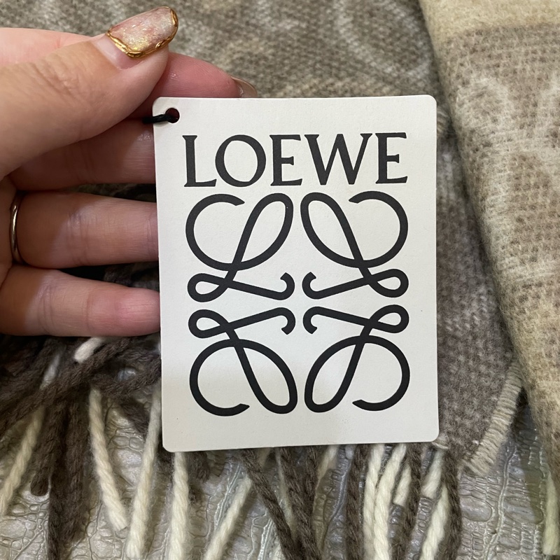 Loewe 奶茶色logo羊毛圍巾-3