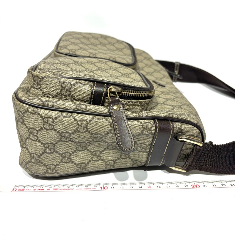【美收精品】GUCCI 古馳 烏木色 塗層帆布 斜肩包 1-270-10