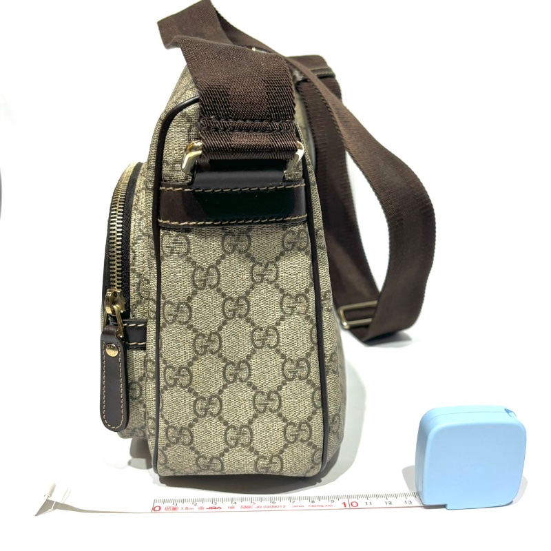 【美收精品】GUCCI 古馳 烏木色 塗層帆布 斜肩包 1-270-11