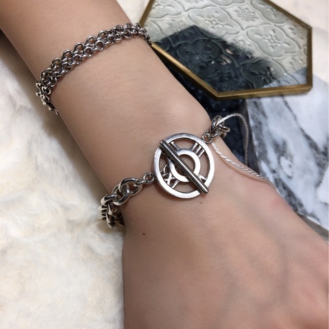 TIFFANY & CO ATLAS 羅馬數字T扣手鏈 X971