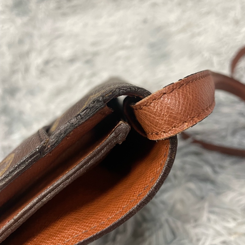 Lv老花紅皮信封包-34