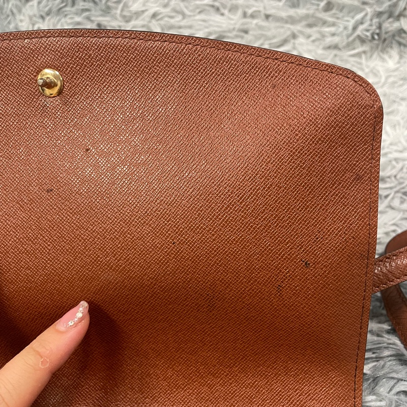 Lv老花紅皮信封包-37