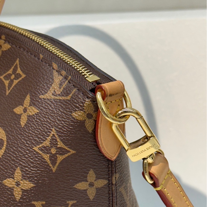LOUIS VUITTON Boetie餃子包 PM-7