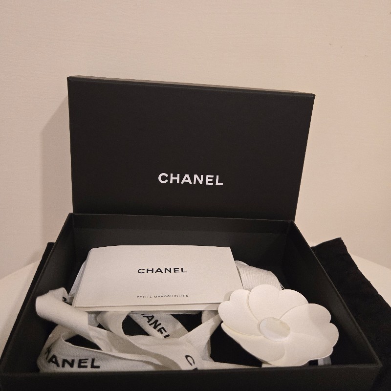 CHANEL 21K 小公文包｜黑金羊皮 mini top handle｜手提斜背兩用-38