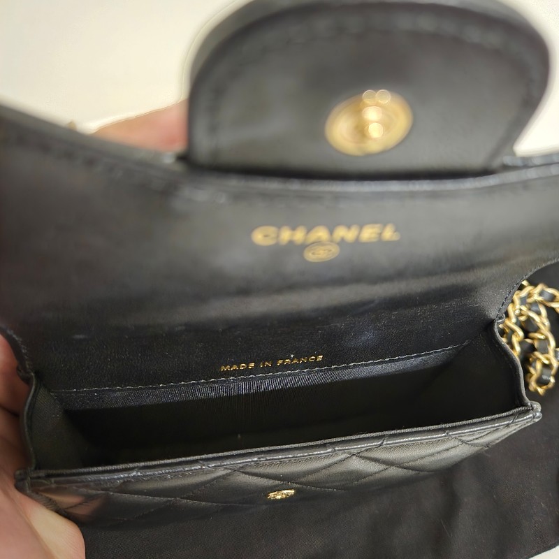CHANEL 21K 小公文包｜黑金羊皮 mini top handle｜手提斜背兩用-41