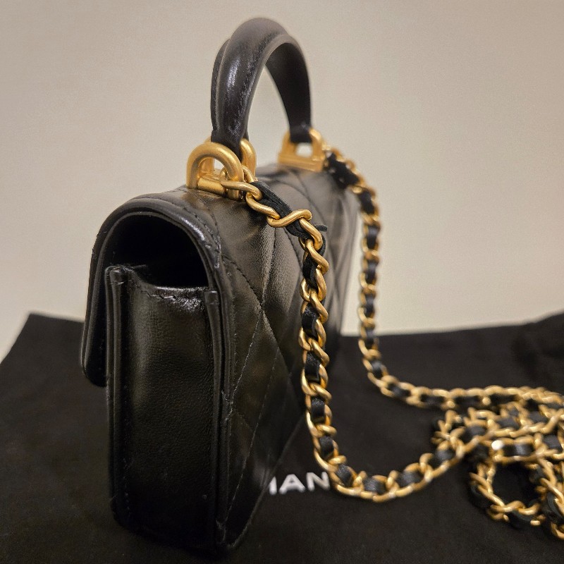 CHANEL 21K 小公文包｜黑金羊皮 mini top handle｜手提斜背兩用-47