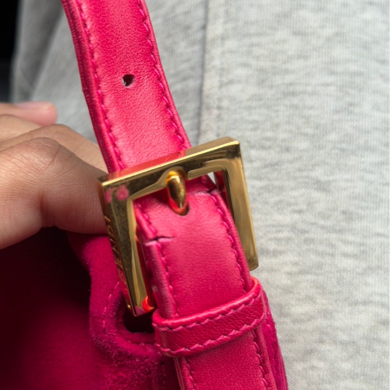 🏷️Fendi 法棍包-28