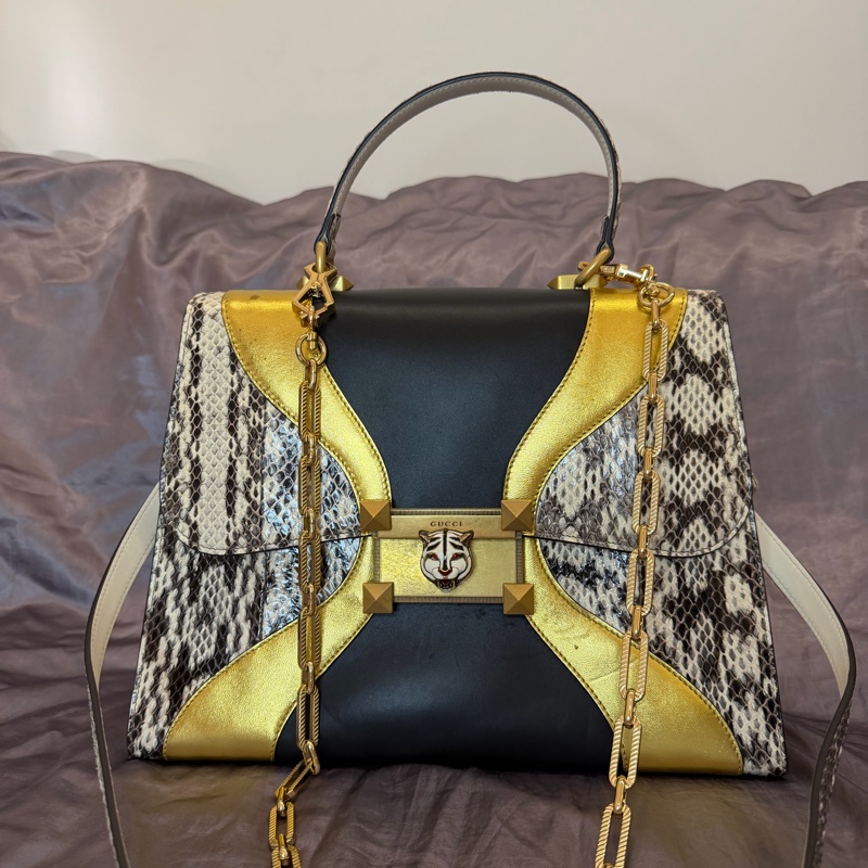 「JL精品代購」9新Gucci蟒蛇皮黑金雙色金鍊虎頭包-2