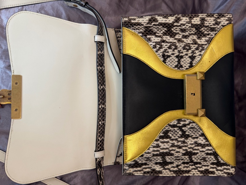 「JL精品代購」9新Gucci蟒蛇皮黑金雙色金鍊虎頭包-16