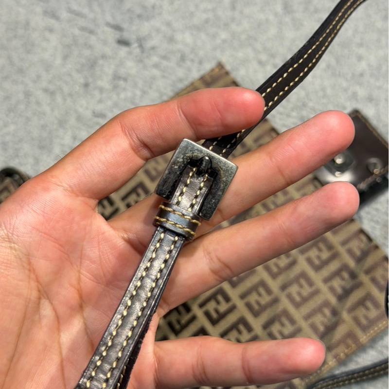 🏷️ Fendi 斜背包-10