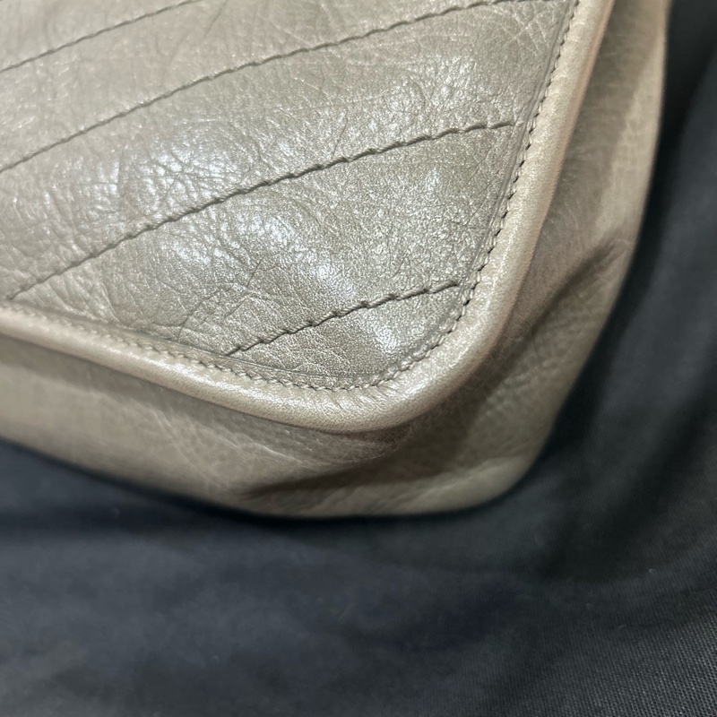 YSL niki 大象灰🐘 新款D扣 衍縫包（中）-10