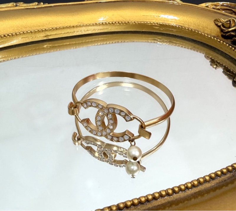 Chanel coco mark Golden Cream 金色 珍珠 水鑽 手環 手鍊 手飾-1
