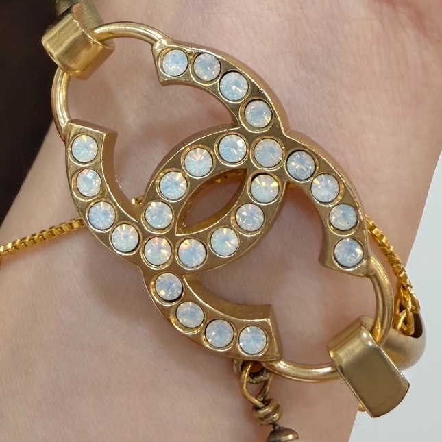 Chanel coco mark Golden Cream 金色 珍珠 水鑽 手環 手鍊 手飾-10