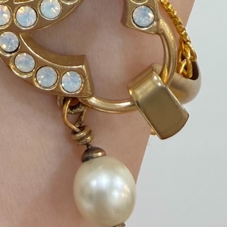 Chanel coco mark Golden Cream 金色 珍珠 水鑽 手環 手鍊 手飾-11