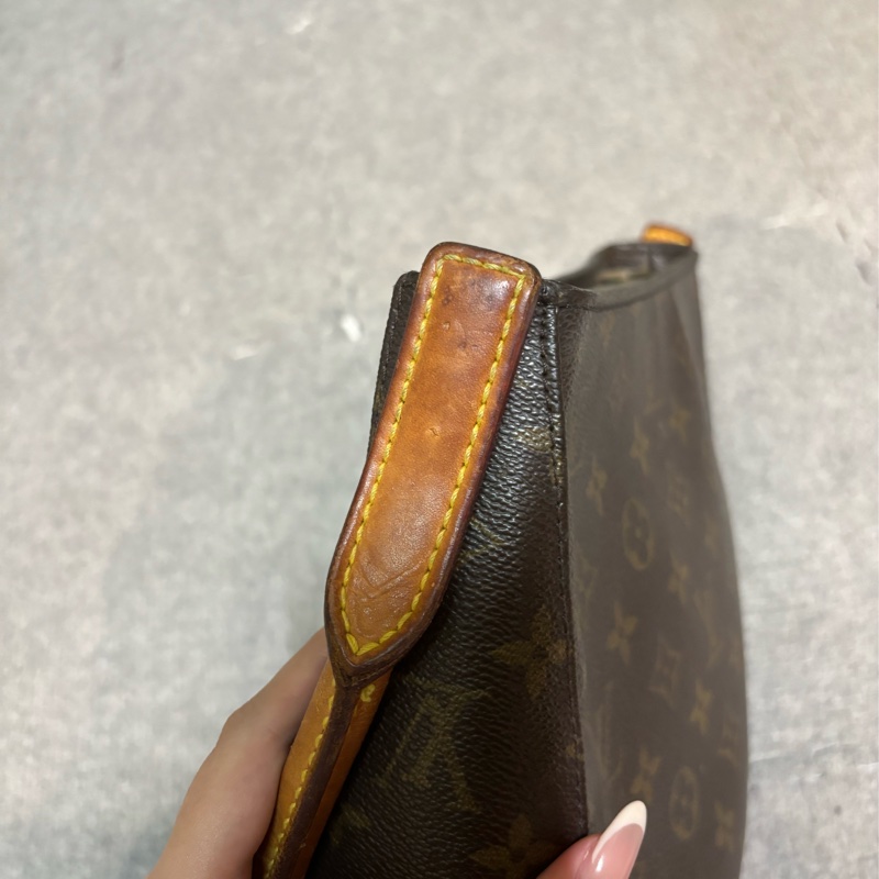 🏷️ LOUIS VUITTON王菲包-32