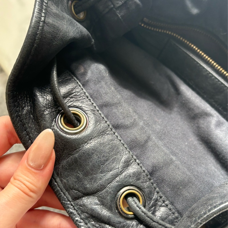 🏷️ Balenciaga 保齡球包（市面上已經很難找到-22