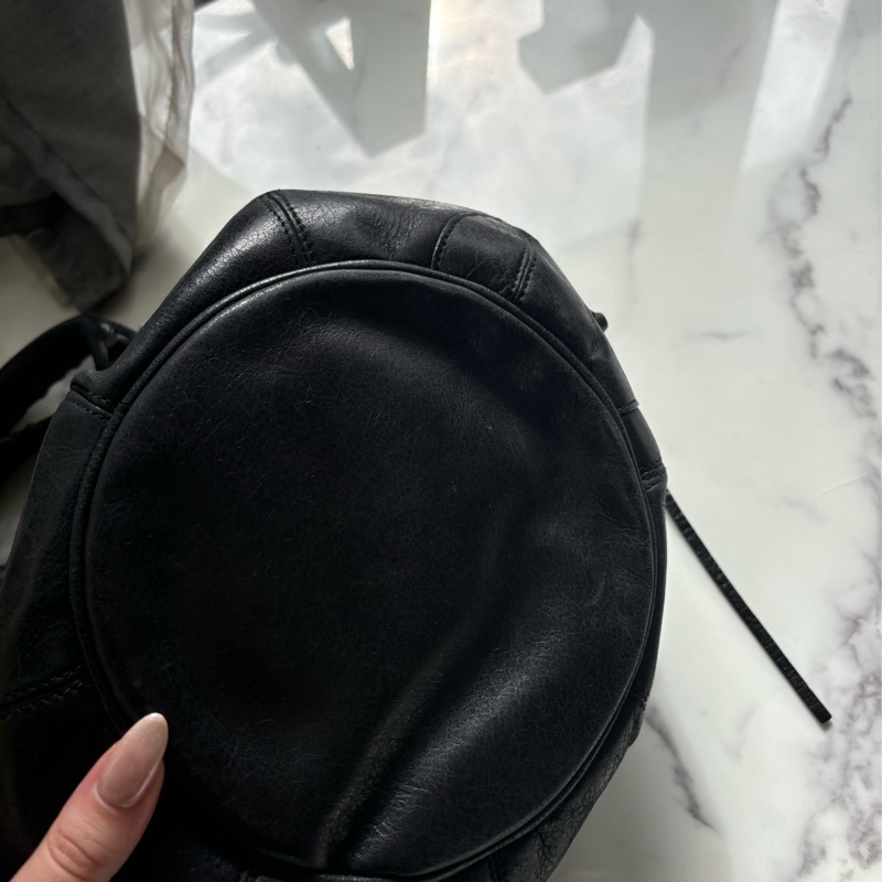🏷️ Balenciaga 保齡球包（市面上已經很難找到-40