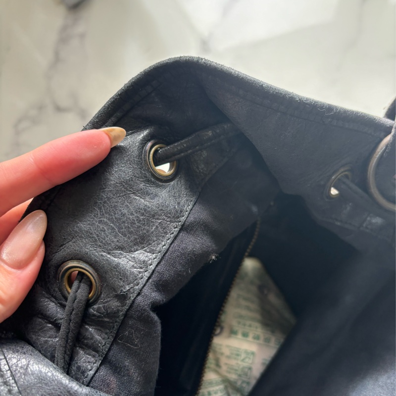 🏷️ Balenciaga 保齡球包（市面上已經很難找到-45