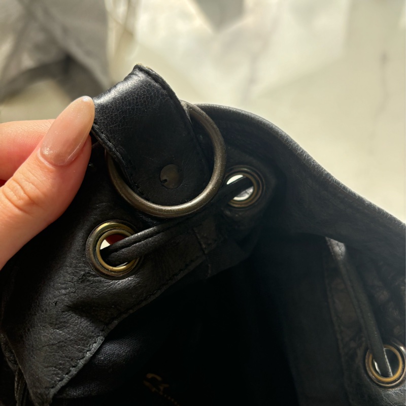 🏷️ Balenciaga 保齡球包（市面上已經很難找到-47