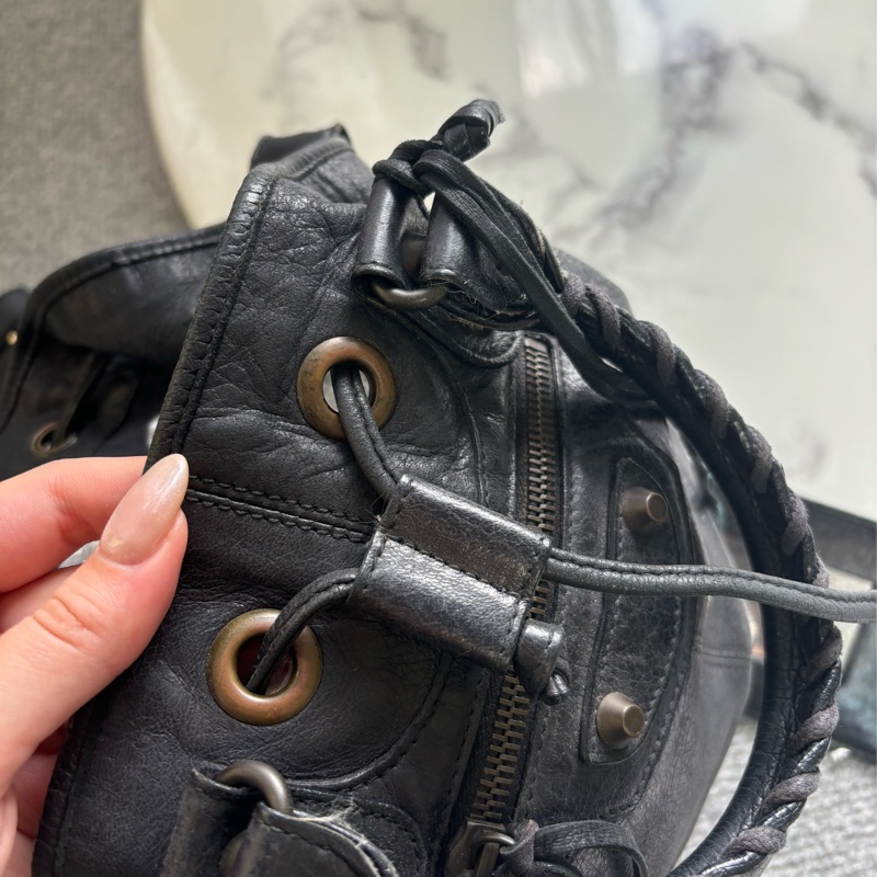 🏷️ Balenciaga 保齡球包（市面上已經很難找到-12