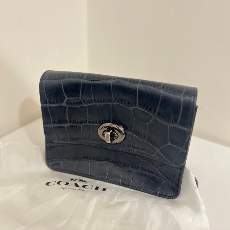 Coach Bowery鱷魚壓紋皮革斜背包-5