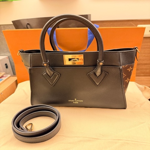 全配.2024/8.LV On My Side PM M57728 手提包 肩背包 斜背包