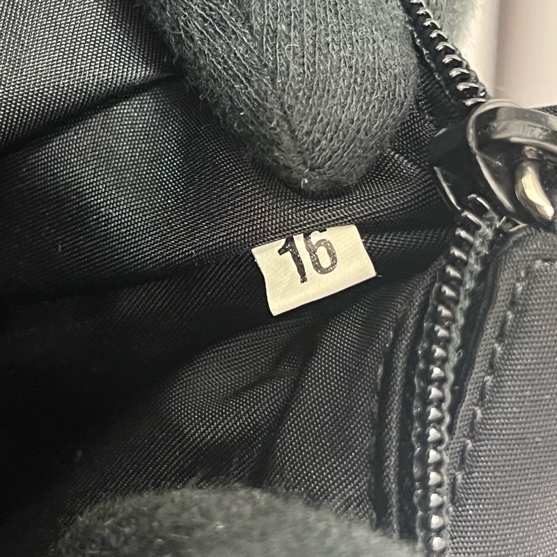 Prada Mini Hobo 手提包 秒殺款-19