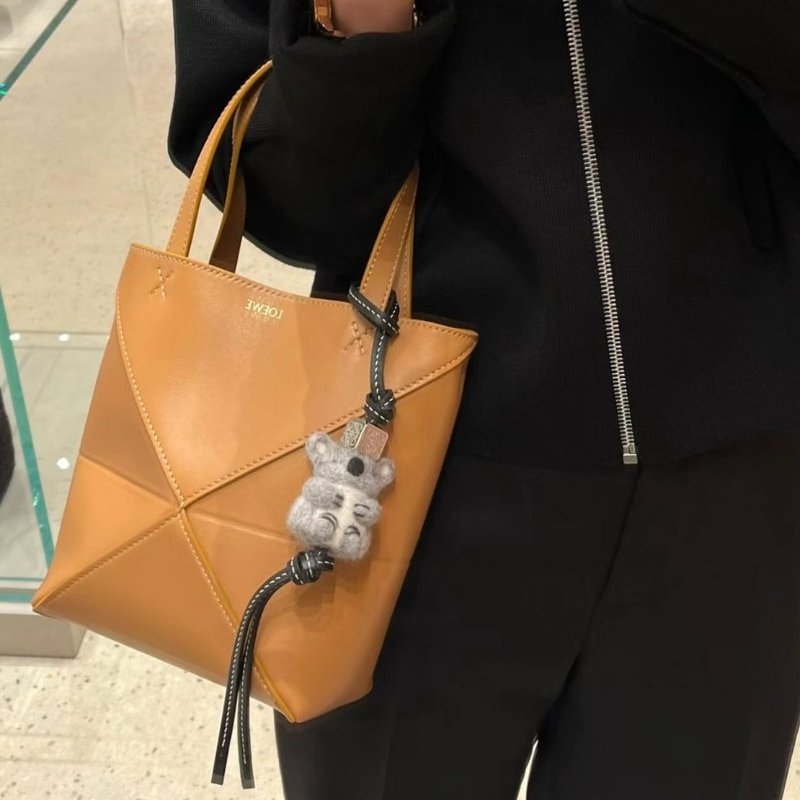 🎉新品好折扣✨Loewe 迷你亮面小牛皮 Puzzle Fold 折疊托特包 暖沙色-13