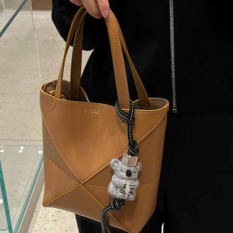 🎉新品好折扣✨Loewe 迷你亮面小牛皮 Puzzle Fold 折疊托特包 暖沙色-14