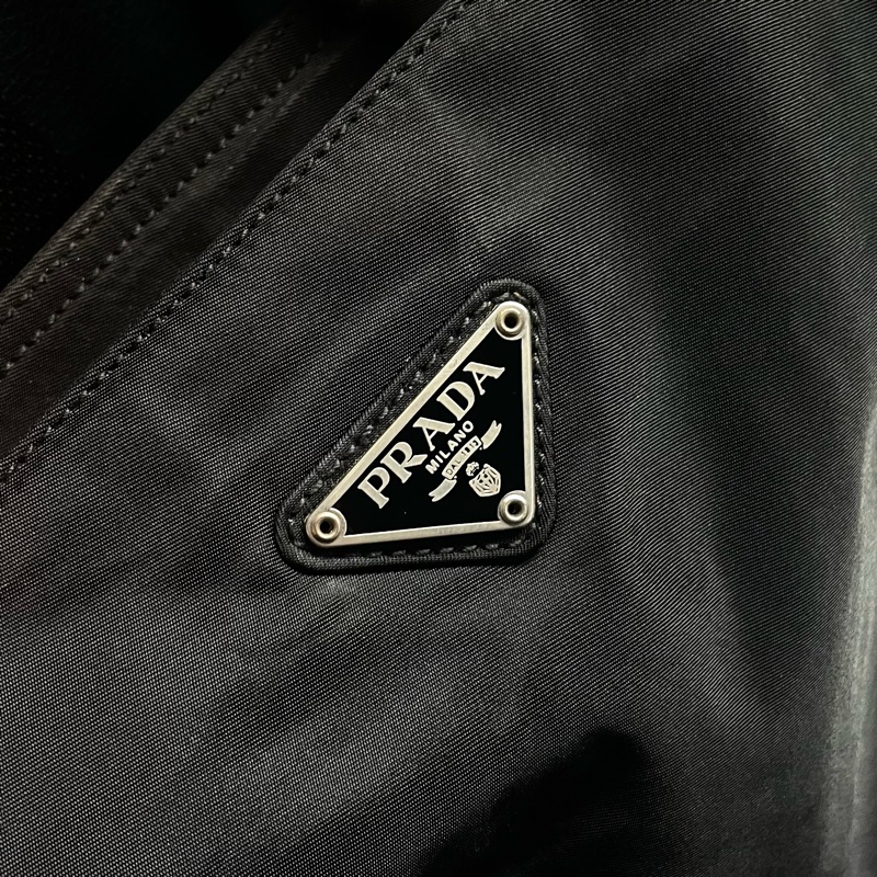 Prada 經典黑色拉鏈尼龍托特包 Nylon tote bag 單肩包 手提包 25cm-9