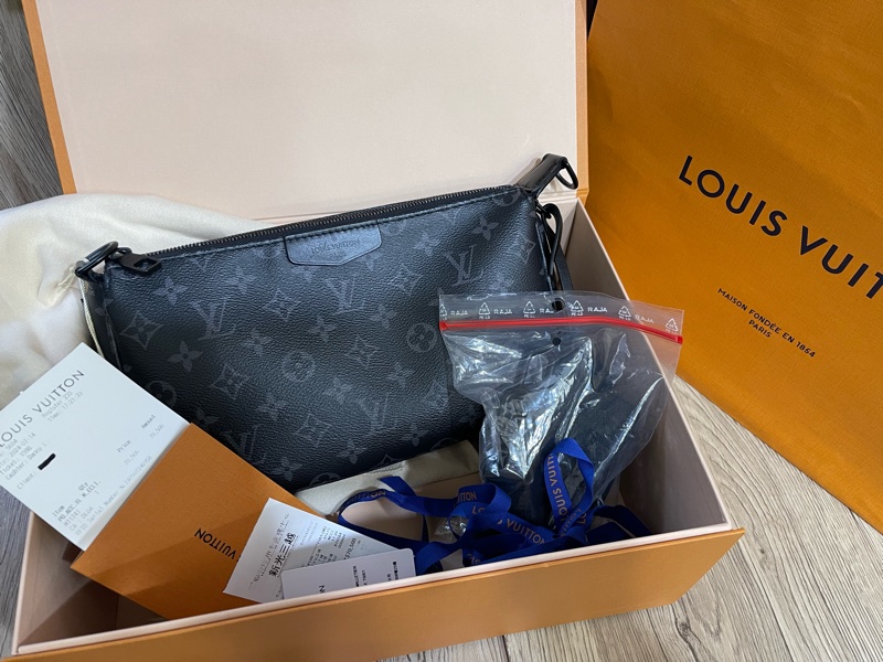 新款Lv黑老花麻將包（台灣專櫃購入、配件完整齊全❗️)-8