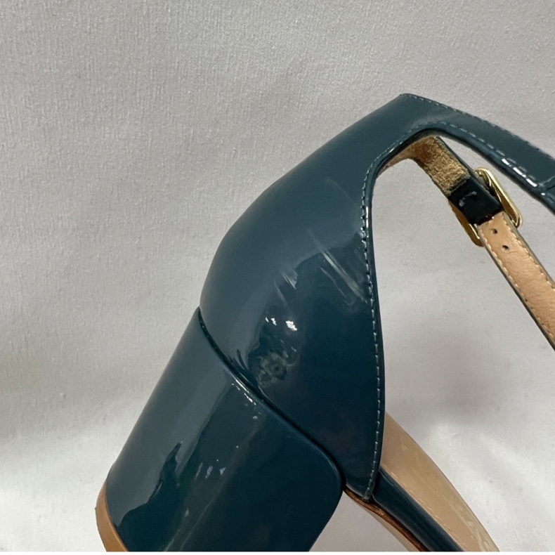 Ferragamo漆皮矮跟瑪麗珍款涼鞋5 1/2號-7