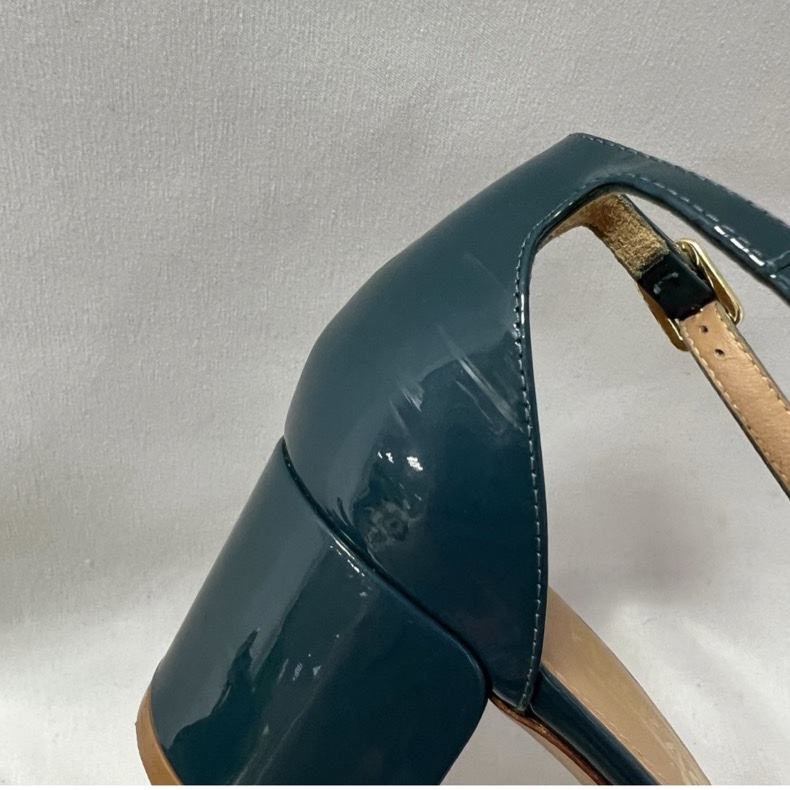 Ferragamo漆皮矮跟瑪麗珍款涼鞋5 1/2號-8