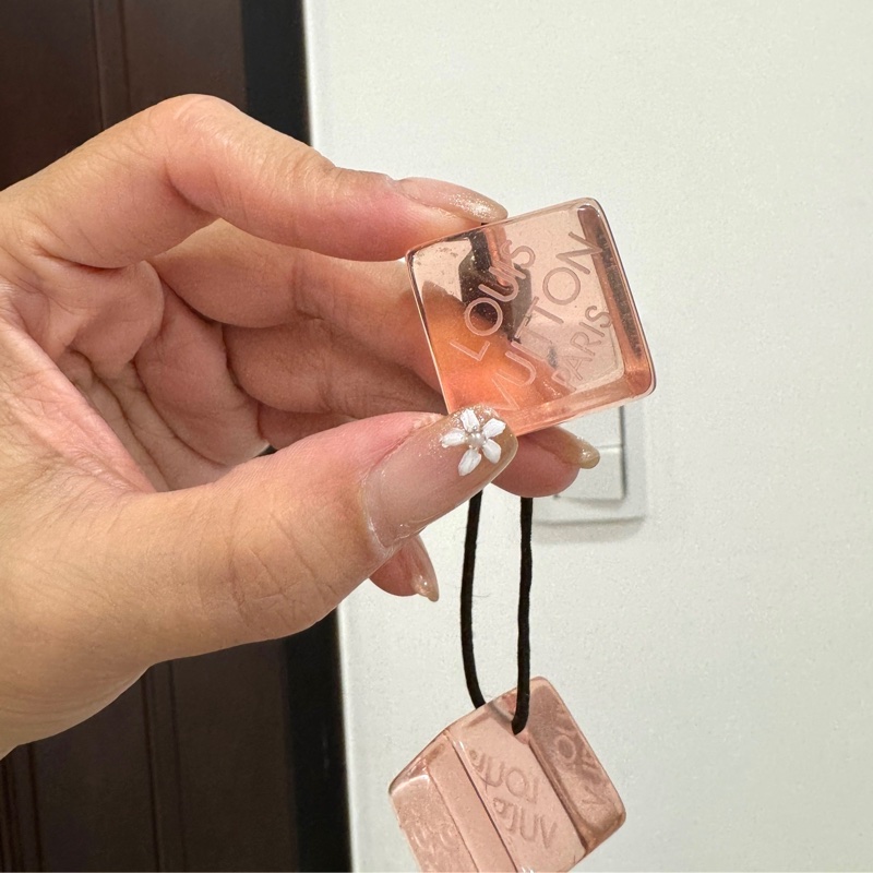 Louis Vuitton LV 絕版Cube 壓克力 髮圈 髮飾-0