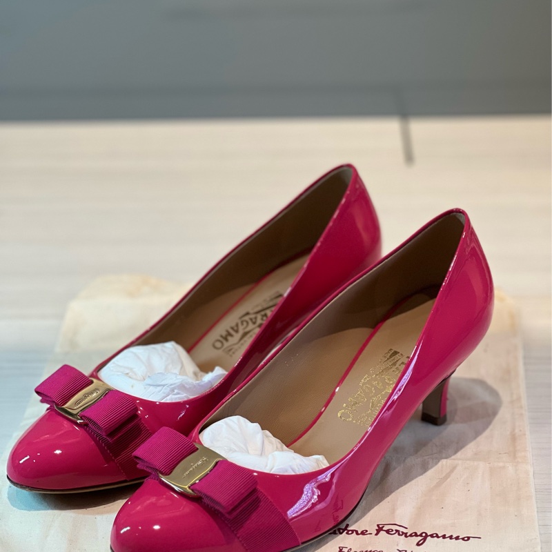 【買一送一】Salvatore Ferragamo小牛皮短靴贈🩷Vara桃紅色蝴蝶結低跟鞋-12