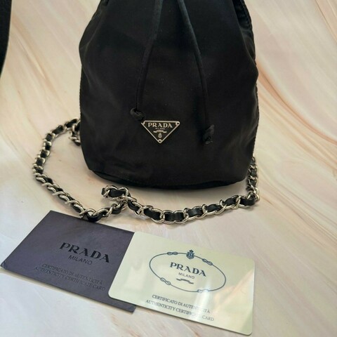 新品上架 現貨 🔥💖 ✨ Prada Tessuto 小水桶包包單肩包 黑色 PRADA 降落傘包 中古托特鏈包 🔥